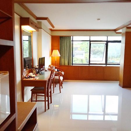 Grand Park Hotel Nakhon Si Thammarat Buitenkant foto